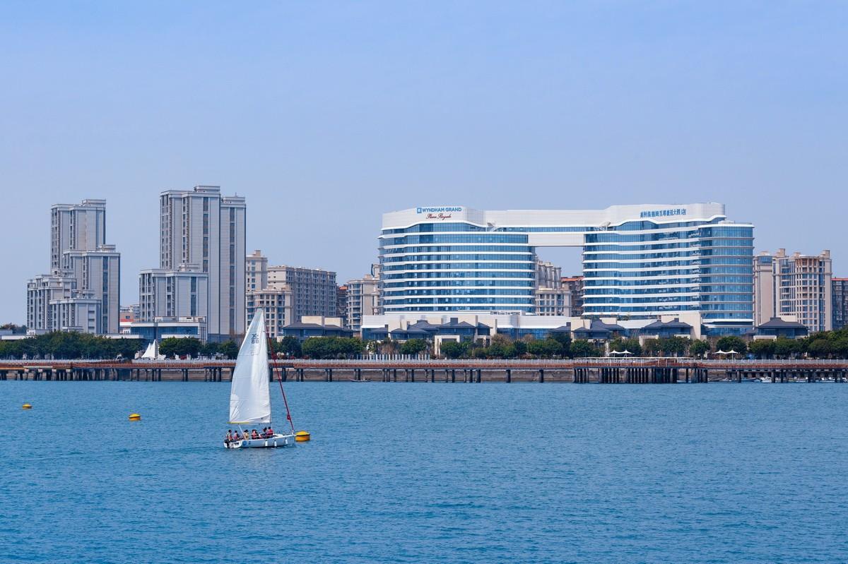 港湾巨轮，坐拥海景：禹洲温德姆至尊豪庭大酒店 / 中国建筑科学研究院厦门分院