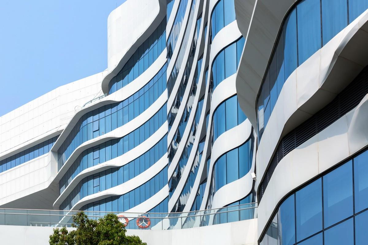 港湾巨轮，坐拥海景：禹洲温德姆至尊豪庭大酒店 / 中国建筑科学研究院厦门分院