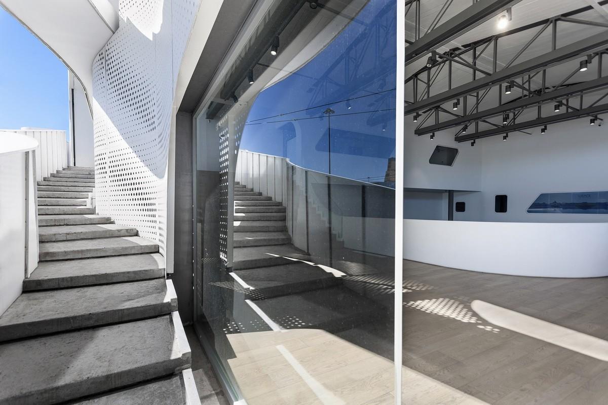 海浪与白帆的奏歌：Mole药房 / KLab Architecture
