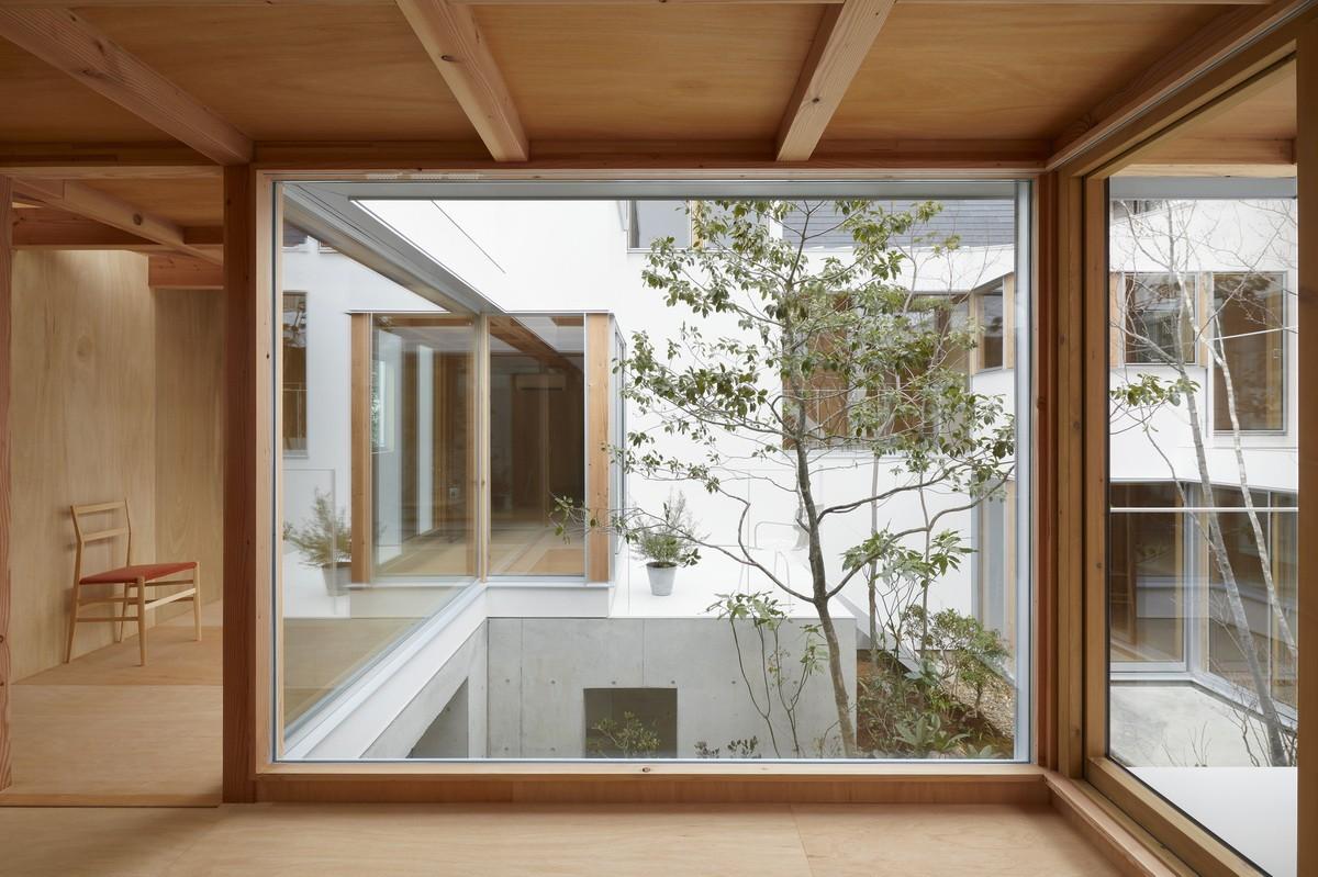城市中的山谷花园住宅 / 畑友洋建筑设计事务所