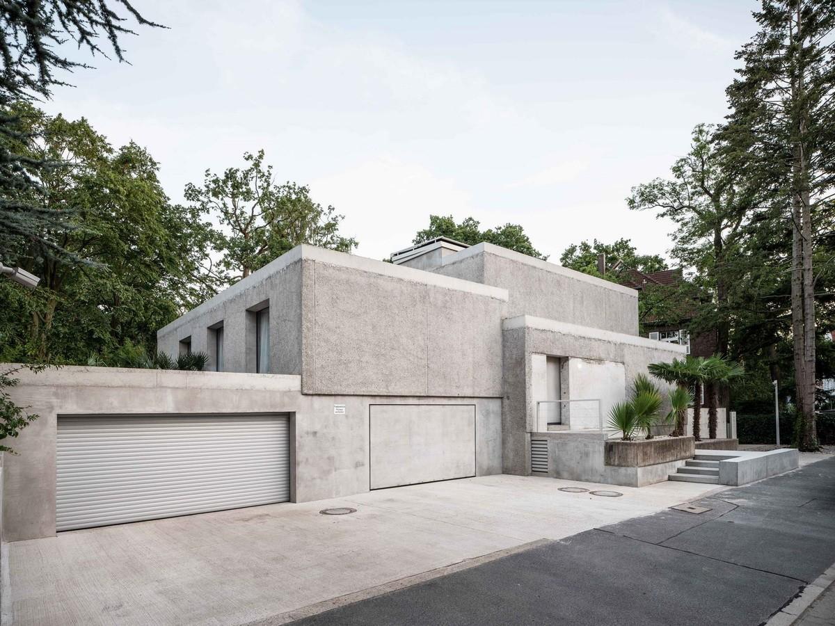 古老而粗野之美：莫甘娜住宅，德国 / J.Mayer H