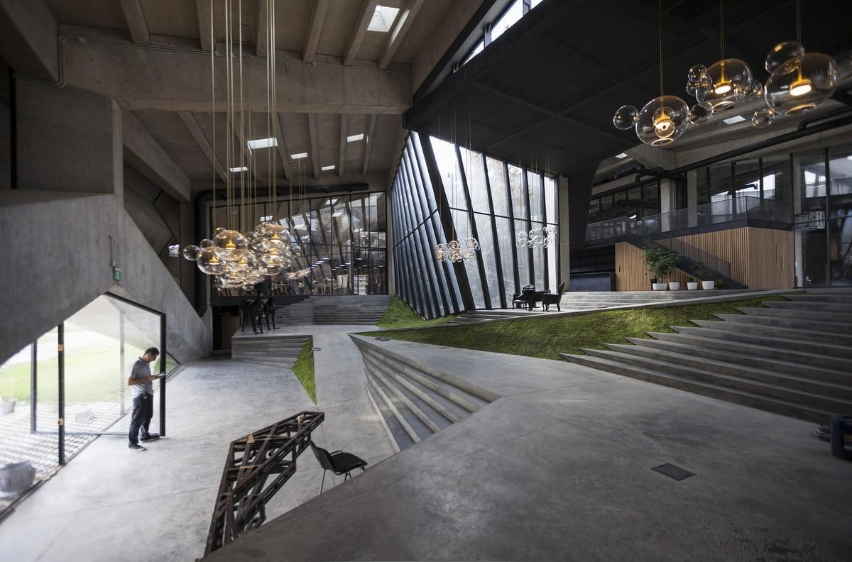 光影咖啡工厂，格鲁吉亚 ／Khmaladze Architects