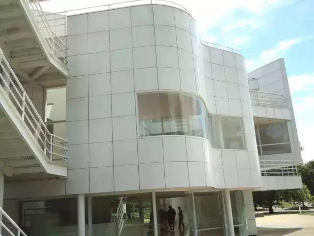 理查德·迈耶 ——​ The Atheneum 社区文化馆 | 案例分析