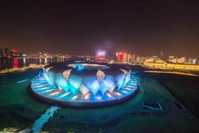 马云退休演讲的8万人会场长什么样？