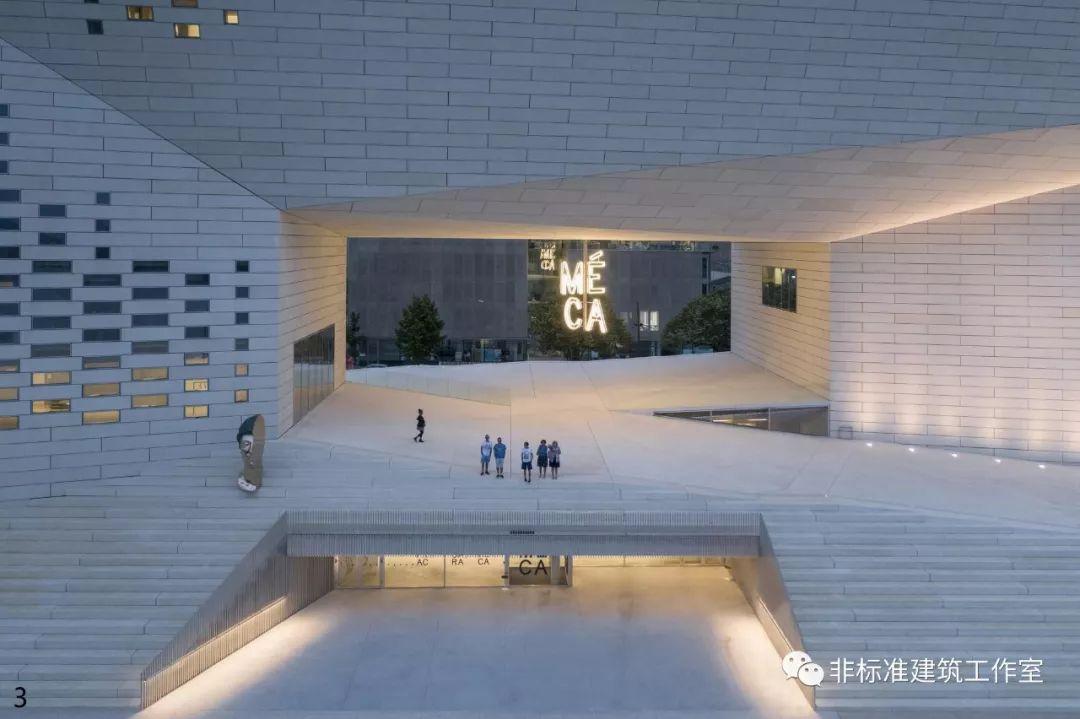 建筑迎来了不仅答案不real，连问题都不real的时代