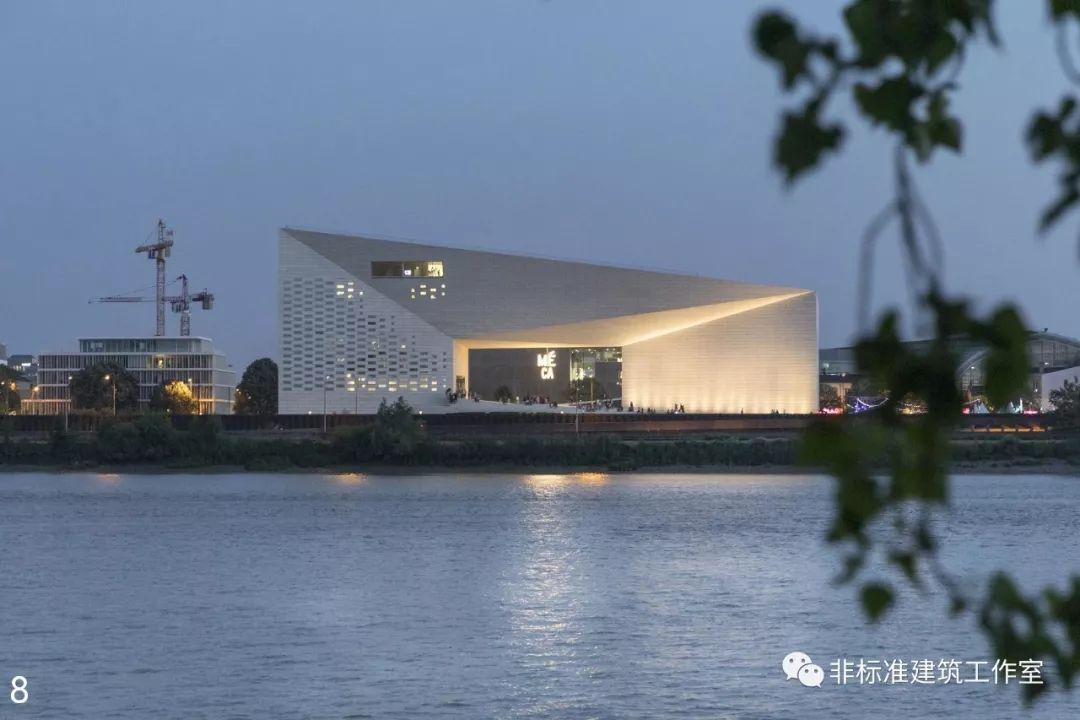 建筑迎来了不仅答案不real，连问题都不real的时代