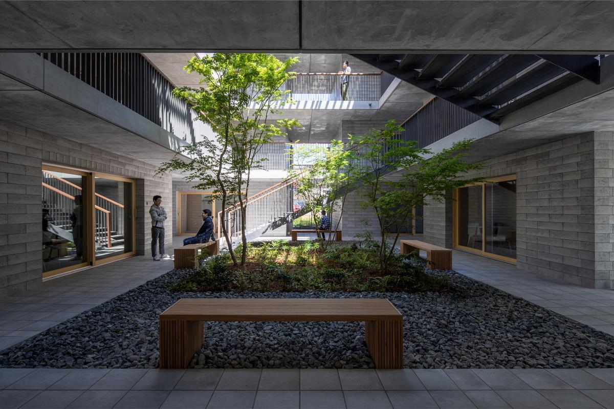 a1_Courtyard1.jpg