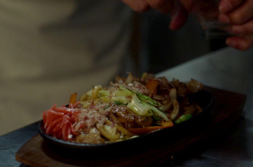 以设计的视角看这部豆瓣评分9.2的深夜食堂与国产深夜食堂有何区别？