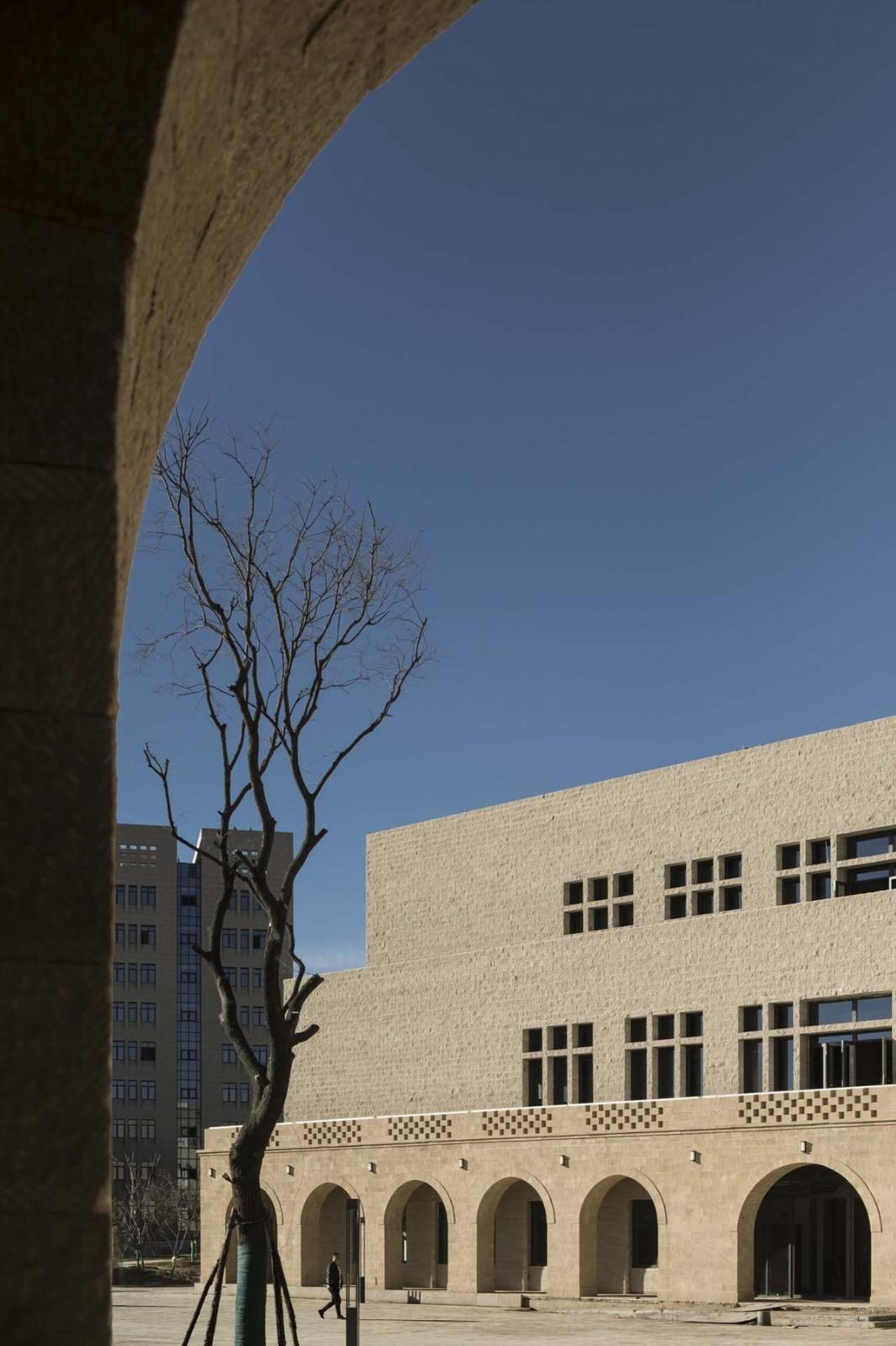 延安大学新校区规划设计 / 清华大学建筑设计研究院
