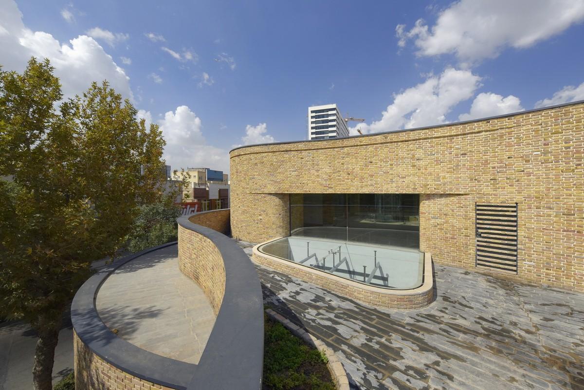 在社会纷争中保留文明的最后尊严：Cheshm-o-Cheragh集市 / ABAR Office