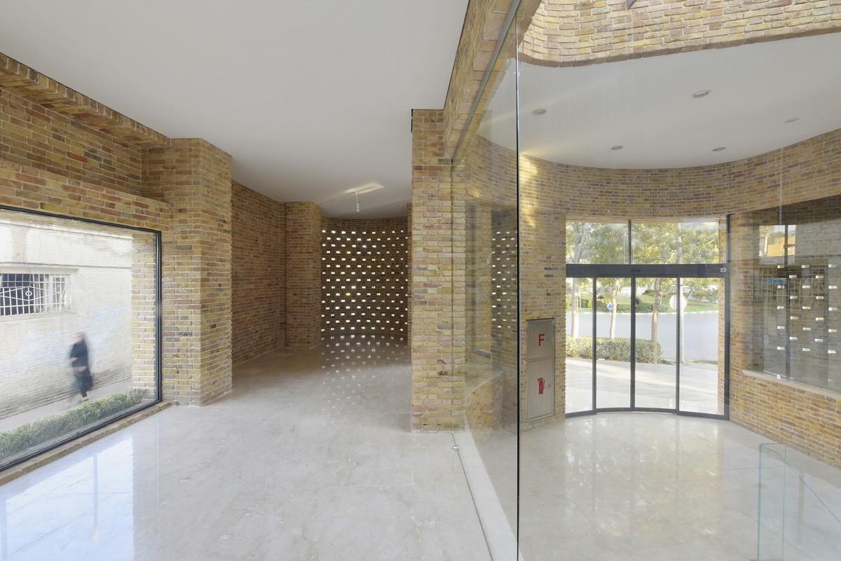 在社会纷争中保留文明的最后尊严：Cheshm-o-Cheragh集市 / ABAR Office