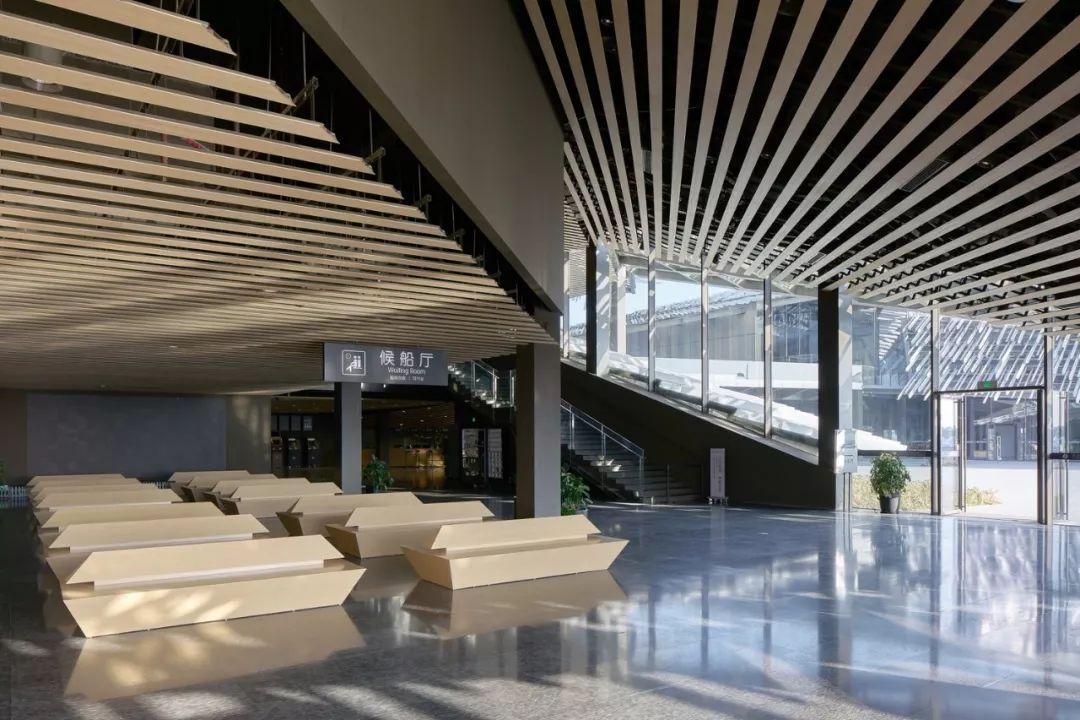 由隈研吾打造的中国最美客运站，喜提世界建筑大奖！网友：这是「茅草屋」吧？