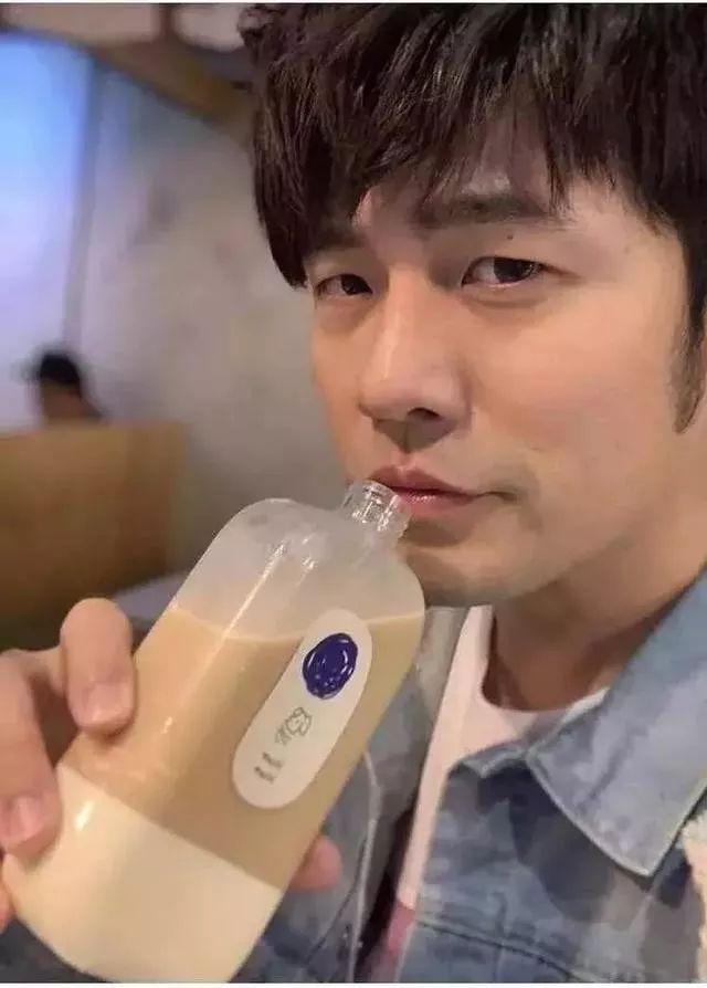 《说好不哭》MV里的那些场景都藏在哪里？