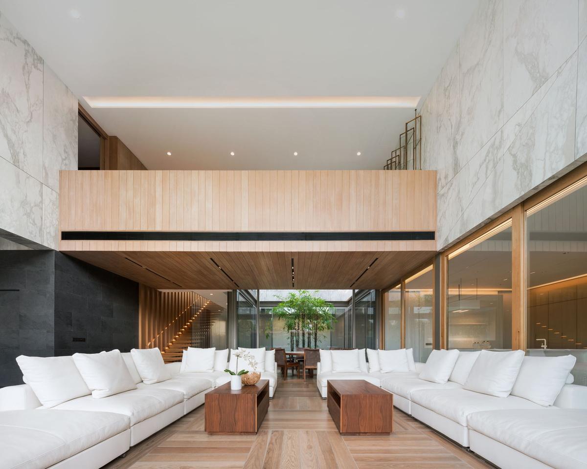 轻盈悬浮的大理石之家 / Openbox Architects