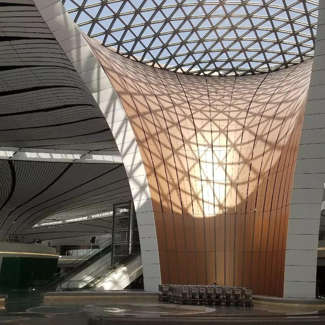 刷屏朋友圈的“国庆献礼”, 大兴机场设计惊艳世界！