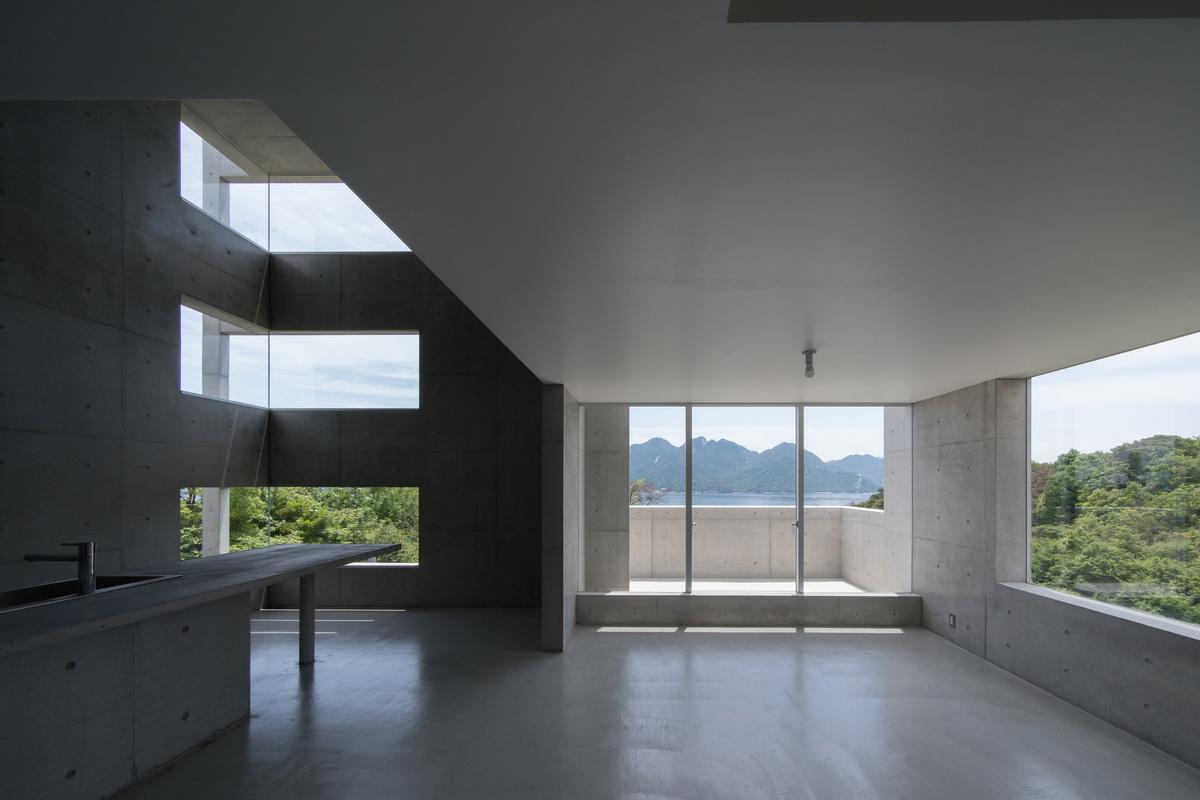 素朴谦逊，眺望濑户内海：日本Ajina住宅 / Kazunori Fujimoto Architect & Associates