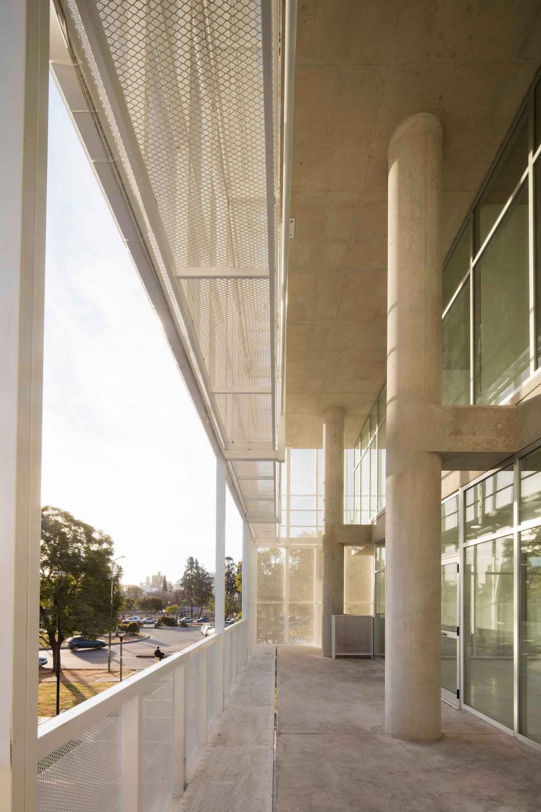 北卡罗来纳大学“虚拟”大楼 / Deriva Taller de Arquitectura + Guillermo Mir + Jesica Grötter