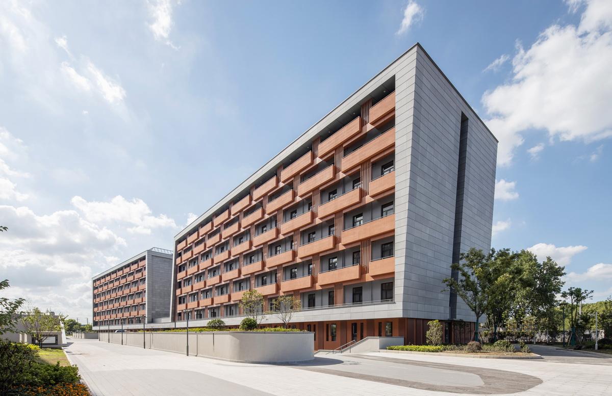 上海托马斯实验学校——一座走班制的人文科技校园 / 同济大学建筑设计研究院