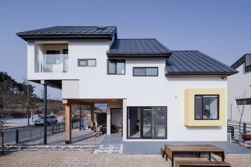 山脚阶梯住宅：为行进者打开视野 | 抄绘