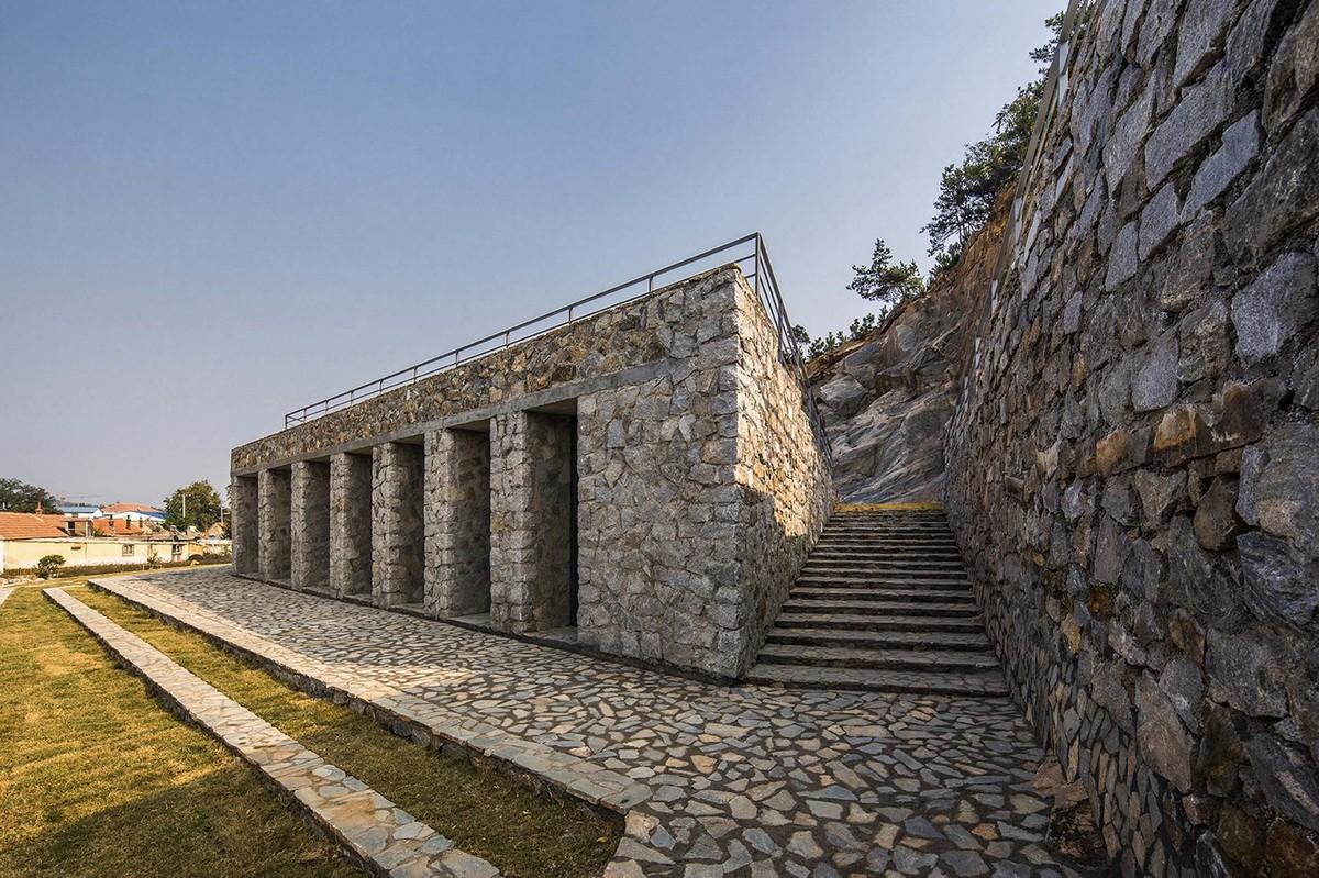 隐于自然，朝向岁月：石窝剧场 / 三文建筑 / 何崴工作室