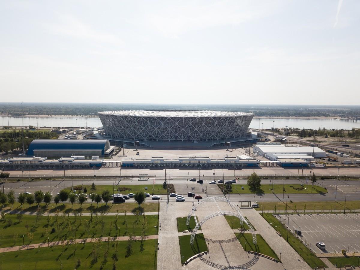 坐落于伏尔加河畔的璀璨钻石——俄罗斯足球体育馆 Volgograd / PI ARENA