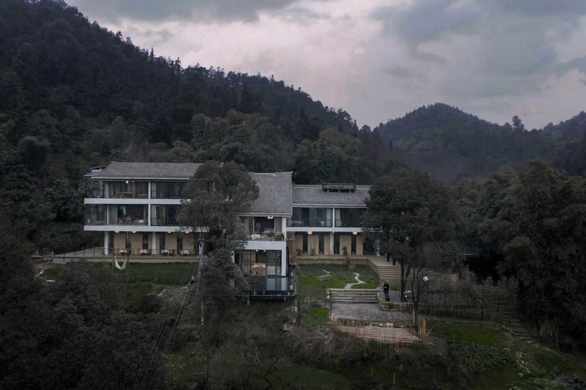 虎峰山·寺下山隐民宿 / 悦集建筑设计事务所