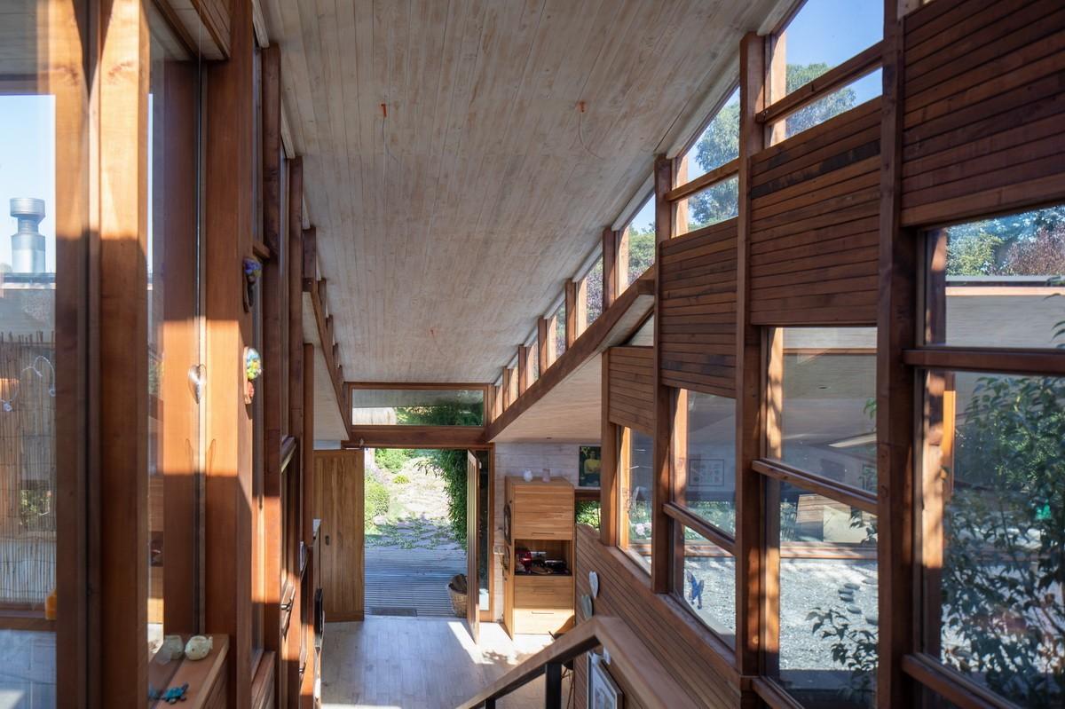 一抹暖色，隐于青葱：智利RH别墅 / Julio Zegers Arquitectos