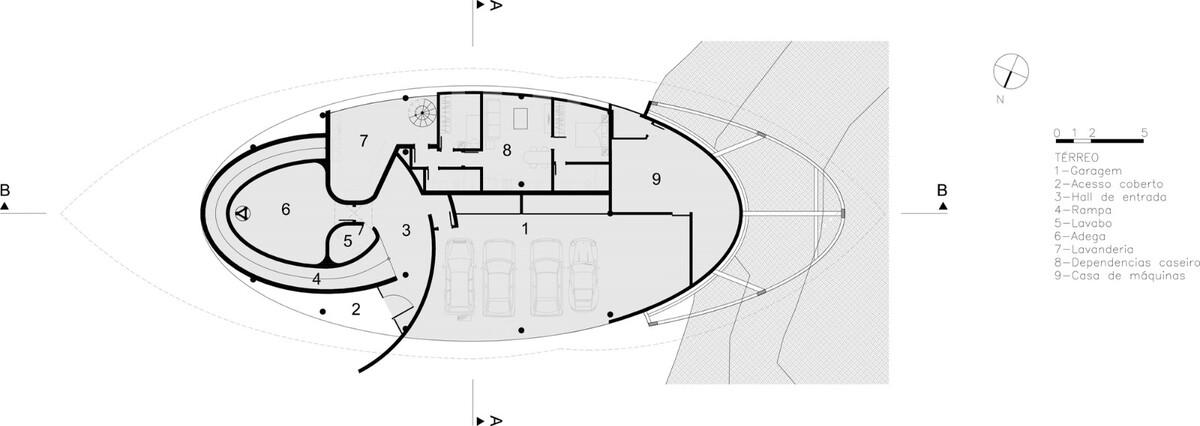 如风中枯叶，翩跹而落：巴西松树住宅 / Mareines Arquitetura