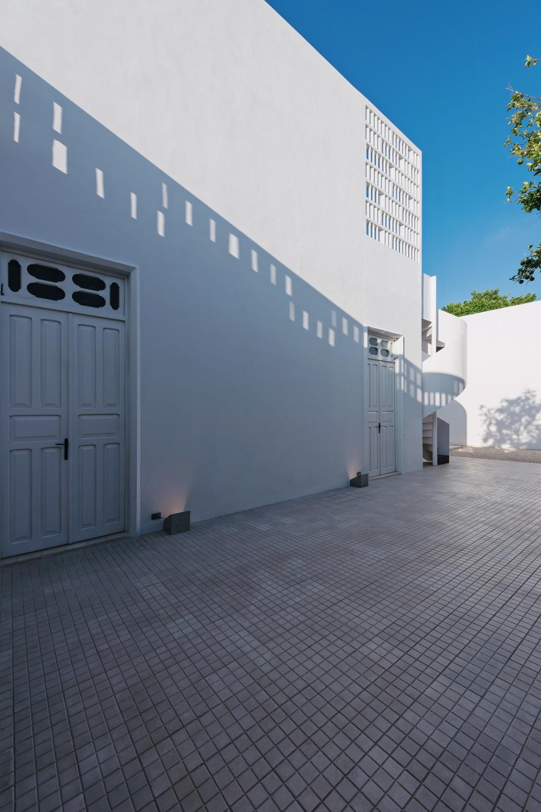 犹如一张空白艺术画布：Filux艺术实验空间 / Workshop Diseño y Construcción