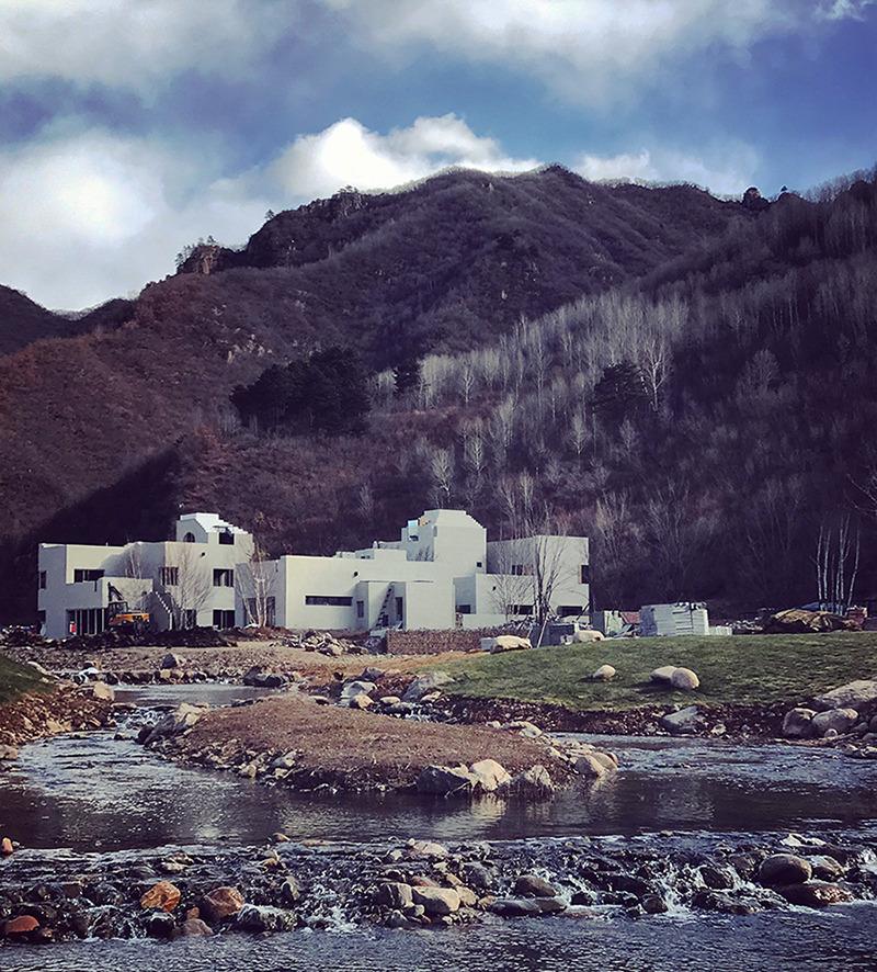j1-初冬的热河山谷天空院子（Rehe Valley Sky Yard in Early Winter）.jpg