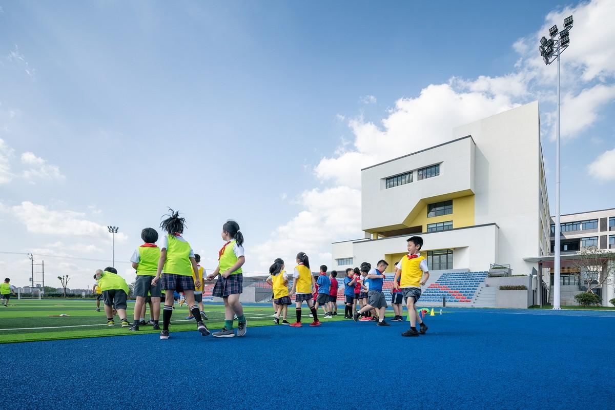 上海青浦协和双语学校 / 上海实现建筑设计事务所