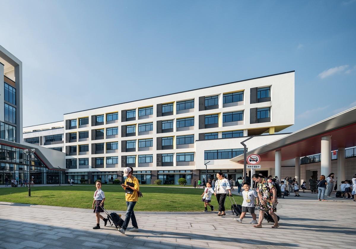 上海青浦协和双语学校 / 上海实现建筑设计事务所