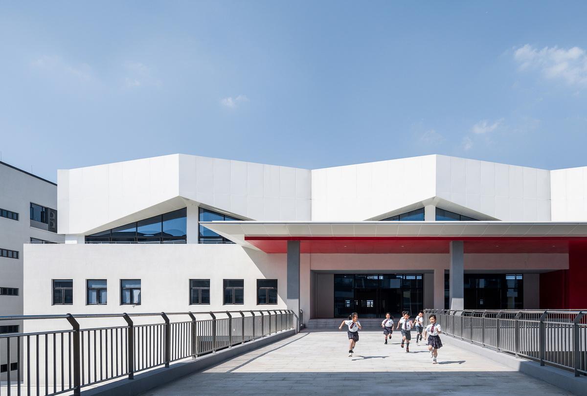 上海青浦协和双语学校 / 上海实现建筑设计事务所