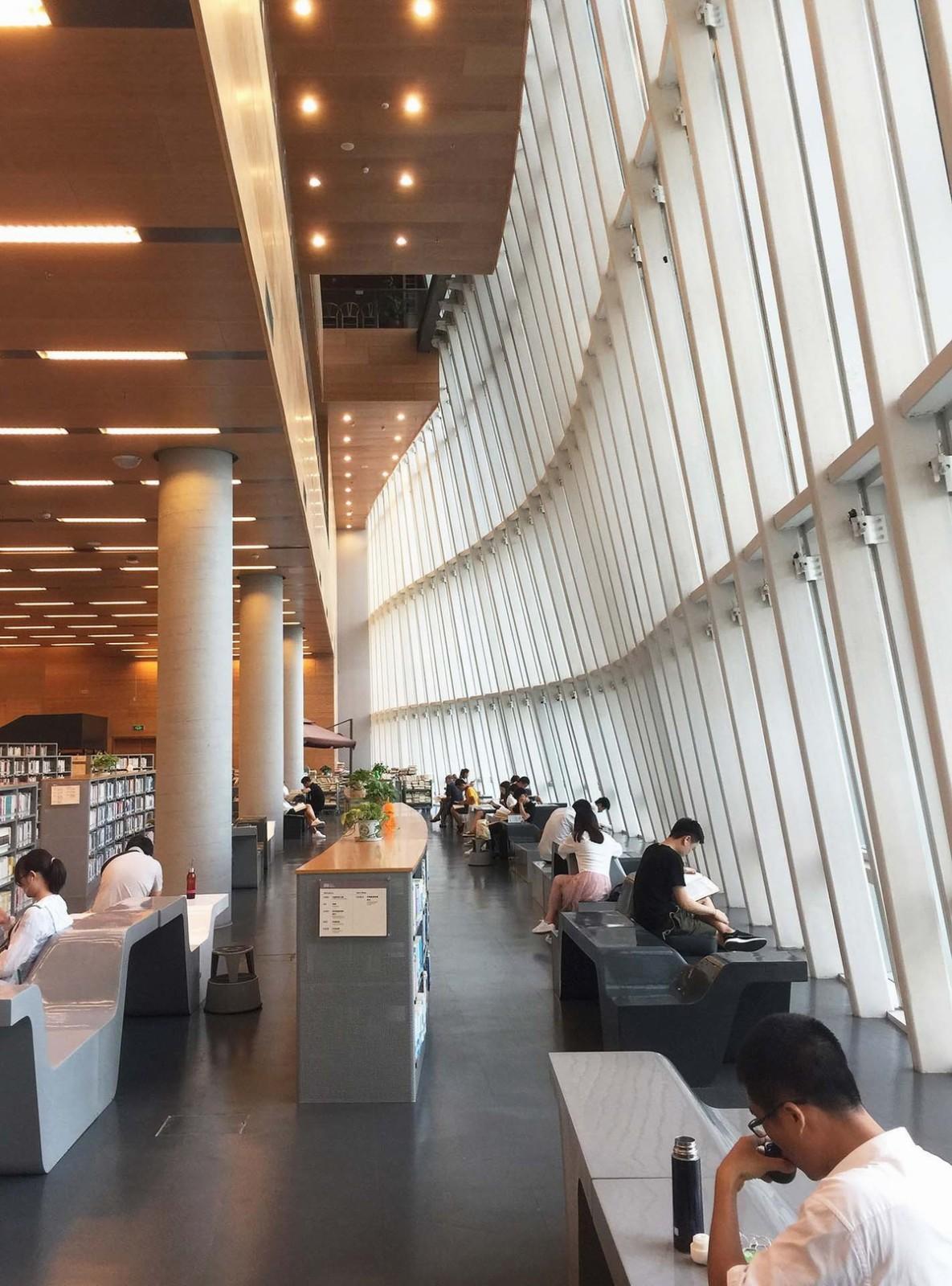 深圳宝安文化综合体 / 严迅奇建筑师事务所