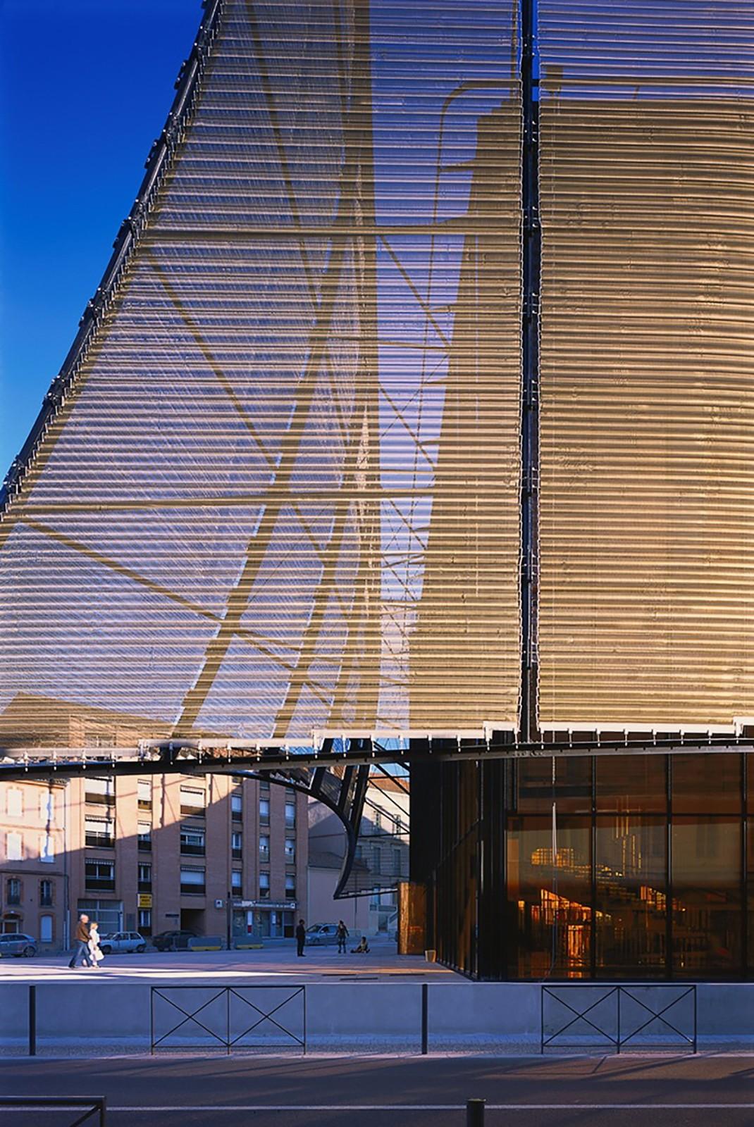 轻遮于空中巨幕之下：阿尔比大剧院 / Dominique Perrault Architecture