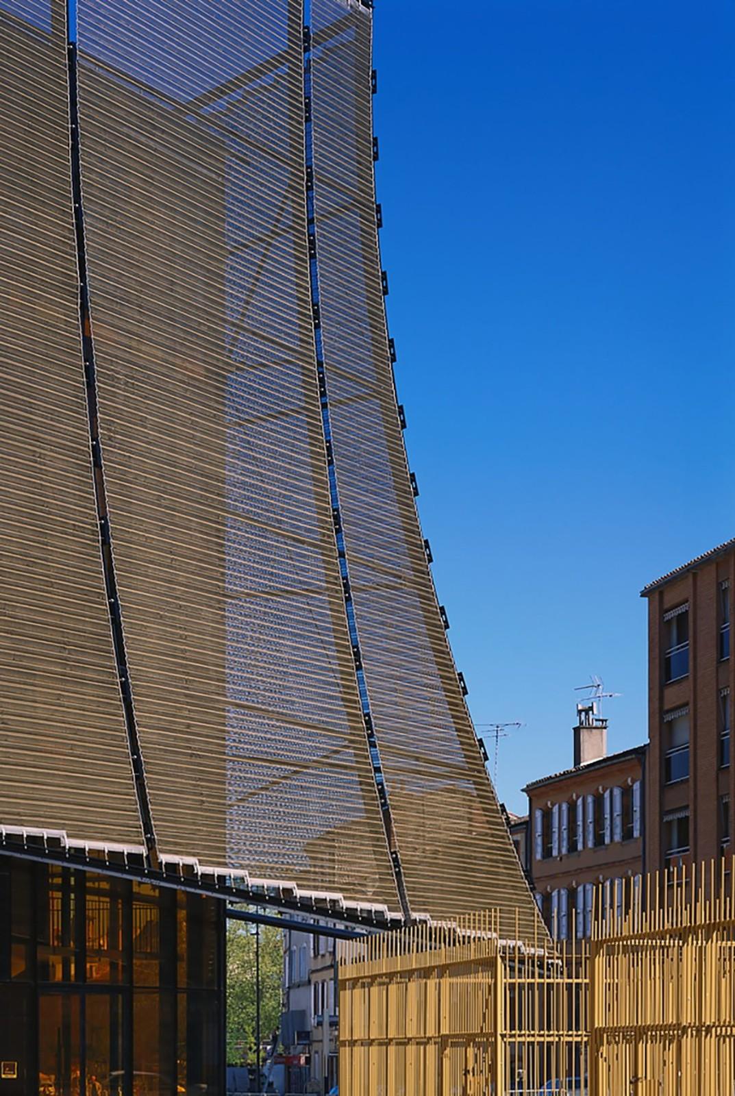 轻遮于空中巨幕之下：阿尔比大剧院 / Dominique Perrault Architecture