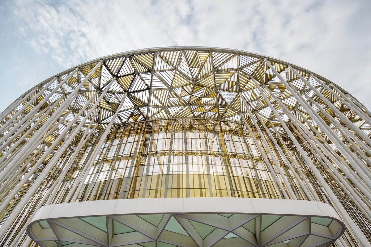 “竹林”漫步：无锡太湖剧院 / SCA | Steven Chilton Architects
