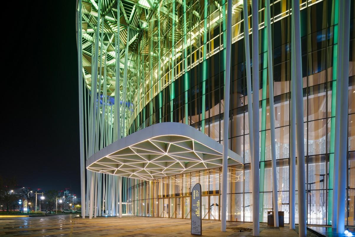 “竹林”漫步：无锡太湖剧院 / SCA | Steven Chilton Architects