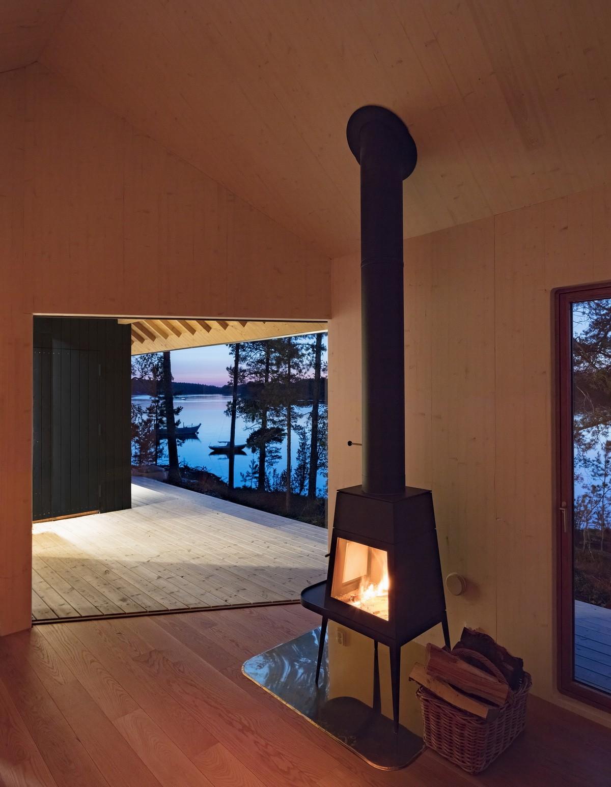 融入海岸，眺望日落：芬兰桑拿旅馆 / Mer Architects