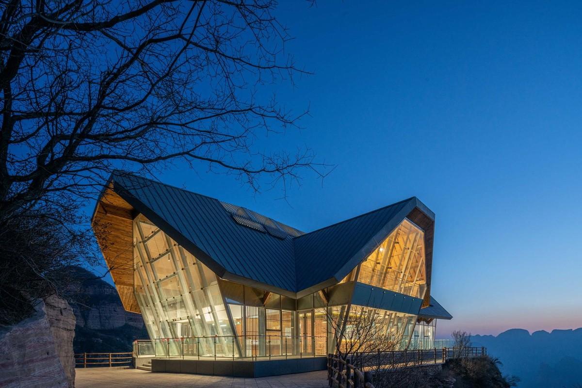 悬崖上的餐厅 / 天地都市建筑设计
