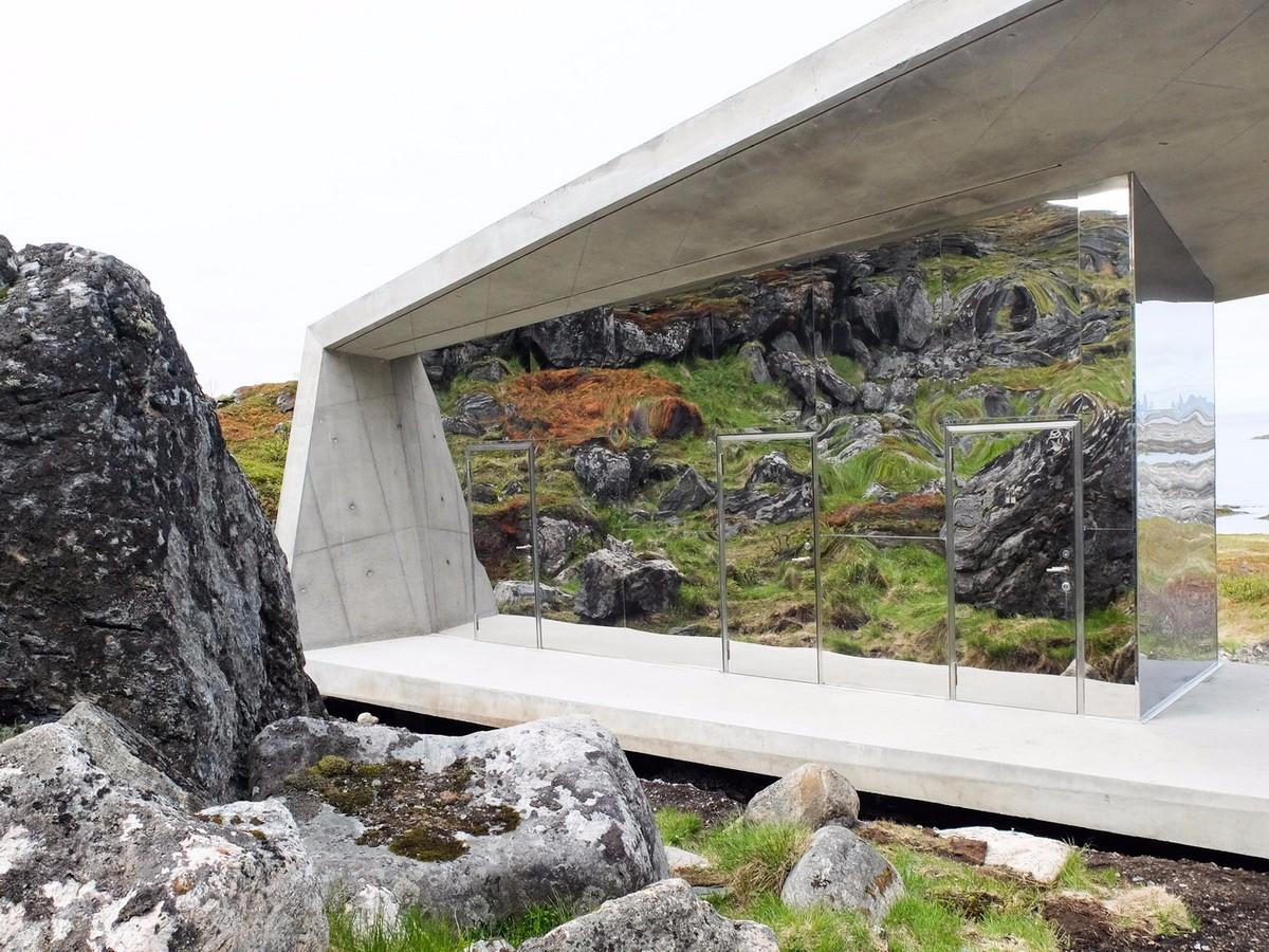 在折叠混凝土上观海：错乱岩层上的游客中心 / MORFEUS arkitekter