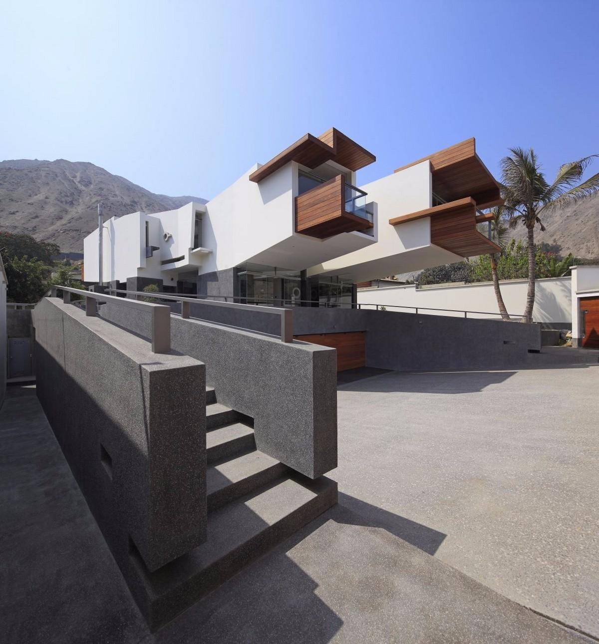 宛如一只岩石雕刻而成的“生活容器”——秘鲁永久住宅 / Longhi Architects