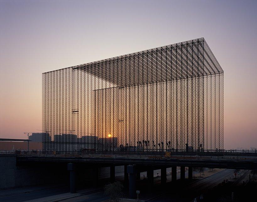 expo-2020-dubai-entry-portals-asif-khan-designboom01.jpg
