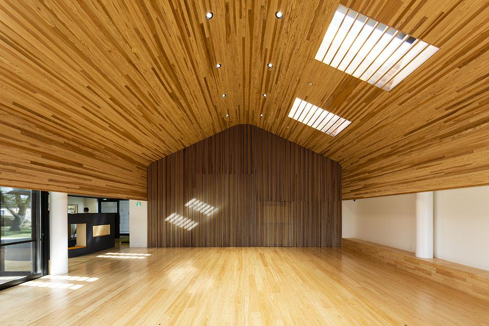 儿童画里的木屋乐园，MRN幼儿园 / HIBINOSEKKEI +日比野设计