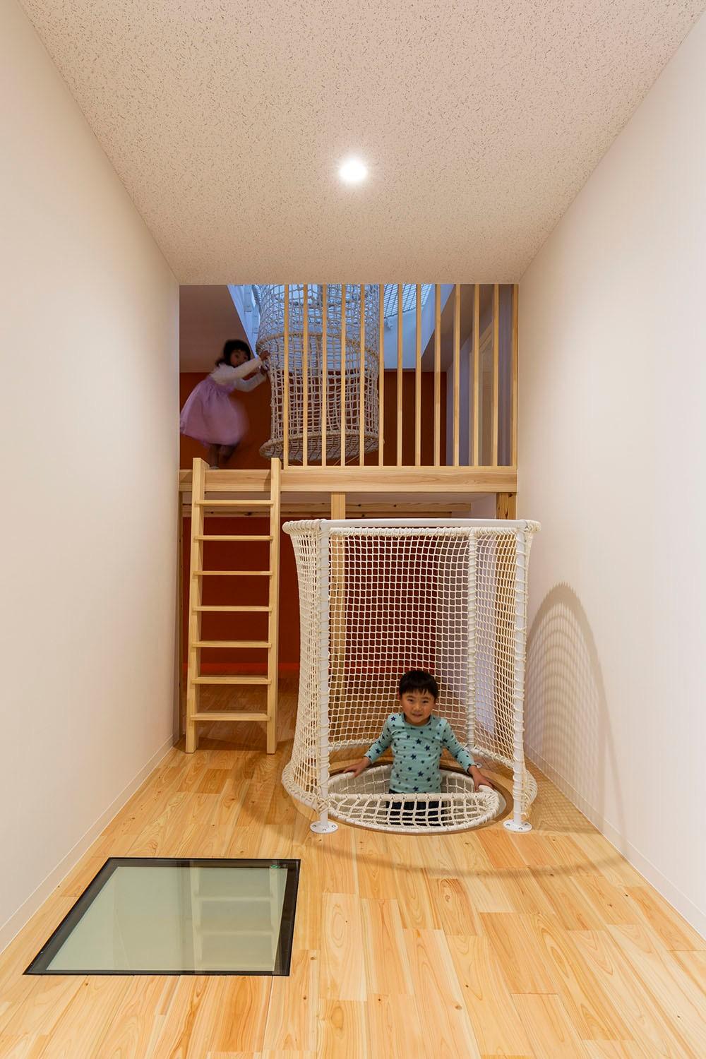 儿童画里的木屋乐园，MRN幼儿园 / HIBINOSEKKEI +日比野设计