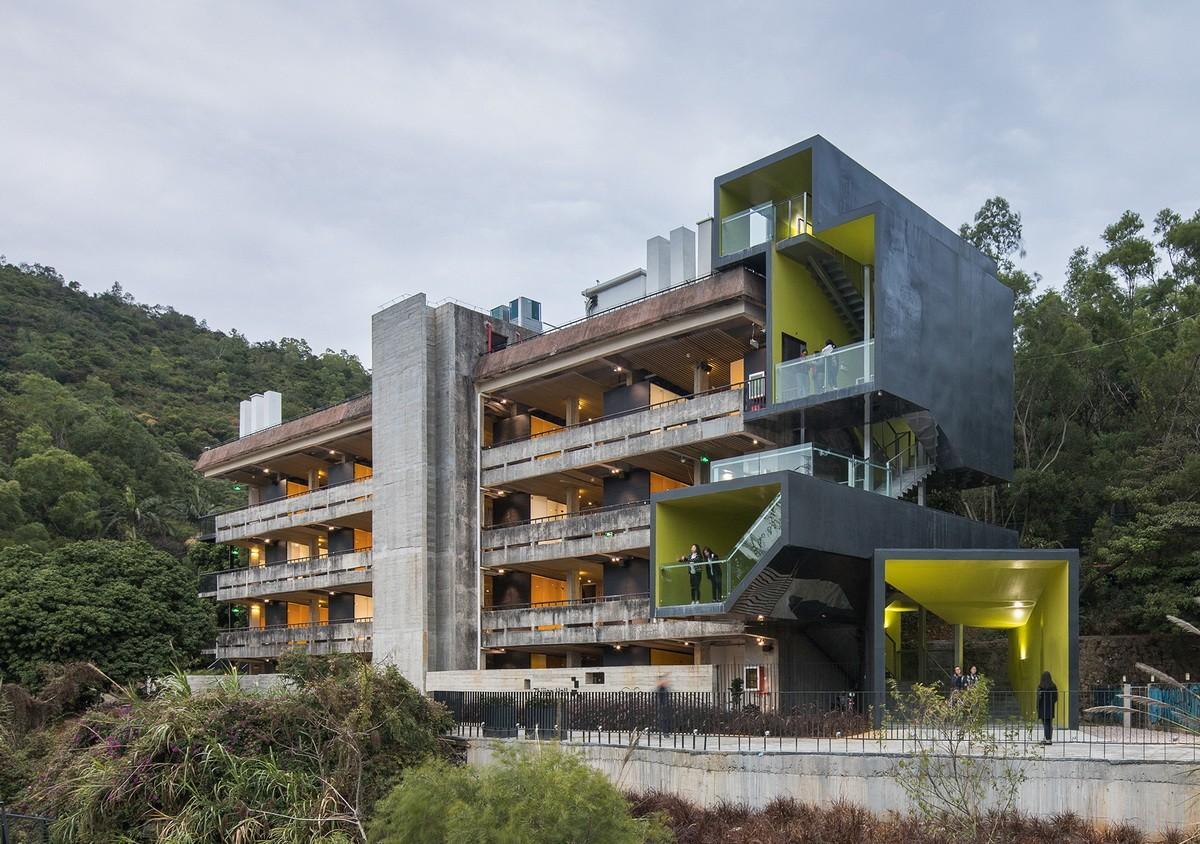 漫步空间的营造——深圳明德学院 / 源计划建筑师事务所