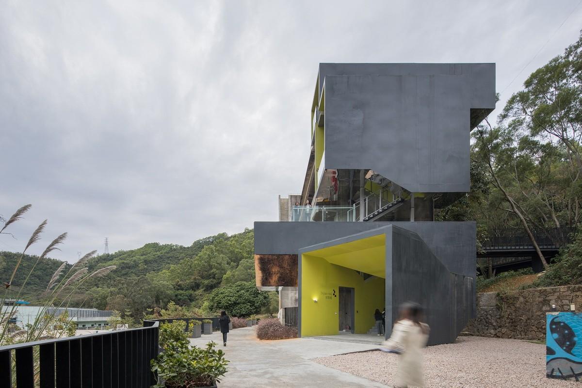 漫步空间的营造——深圳明德学院 / 源计划建筑师事务所