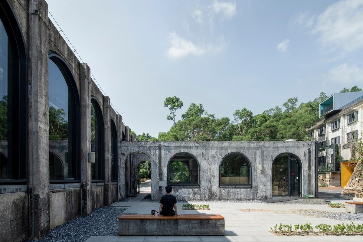 漫步空间的营造——深圳明德学院 / 源计划建筑师事务所