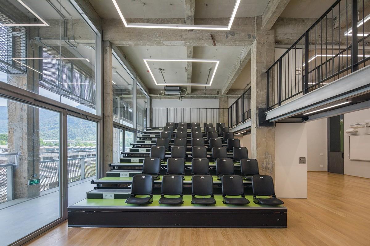漫步空间的营造——深圳明德学院 / 源计划建筑师事务所