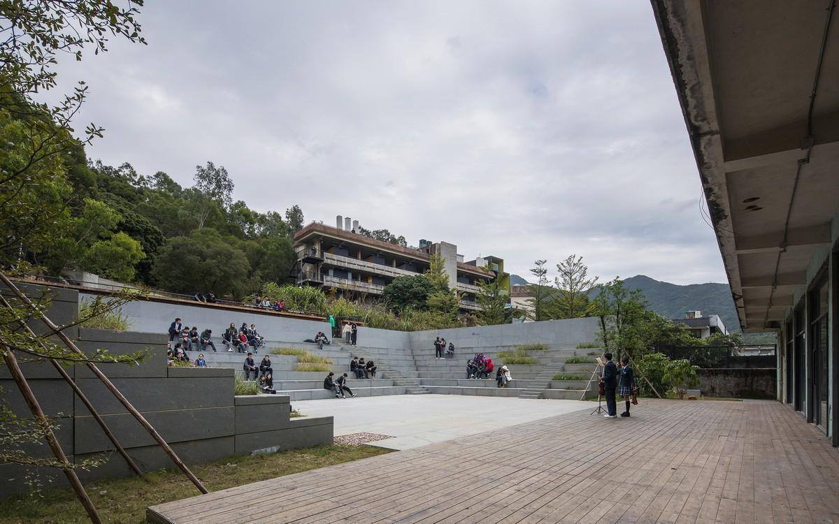 漫步空间的营造——深圳明德学院 / 源计划建筑师事务所